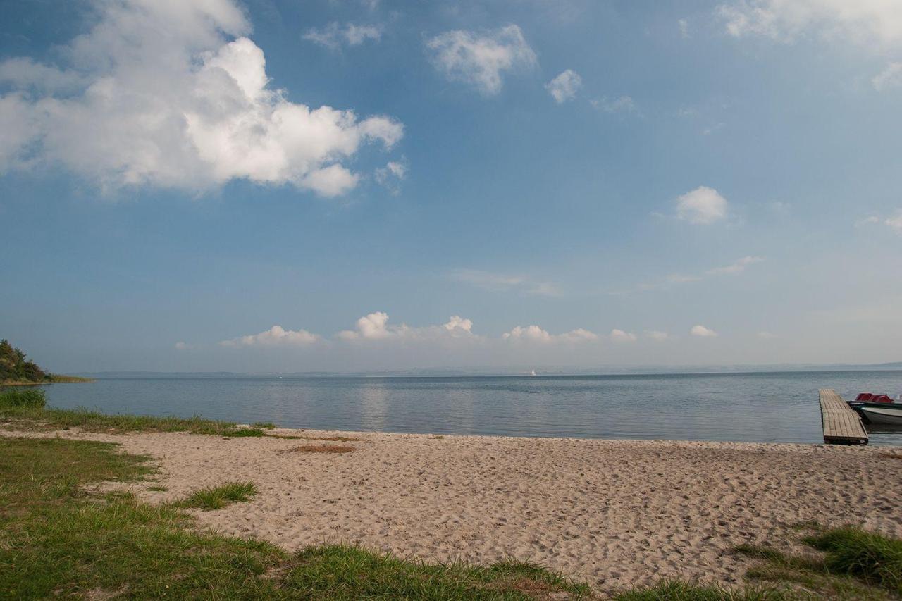 Familienzimmer Mit Gemeinschaftsbad Gross Banzelvitz Bagian luar foto