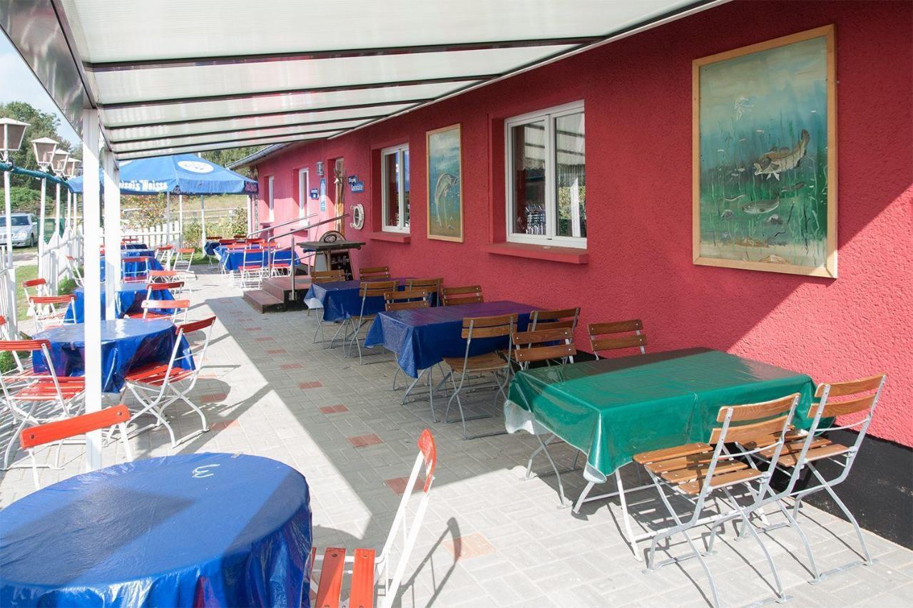 Familienzimmer Mit Gemeinschaftsbad Gross Banzelvitz Bagian luar foto