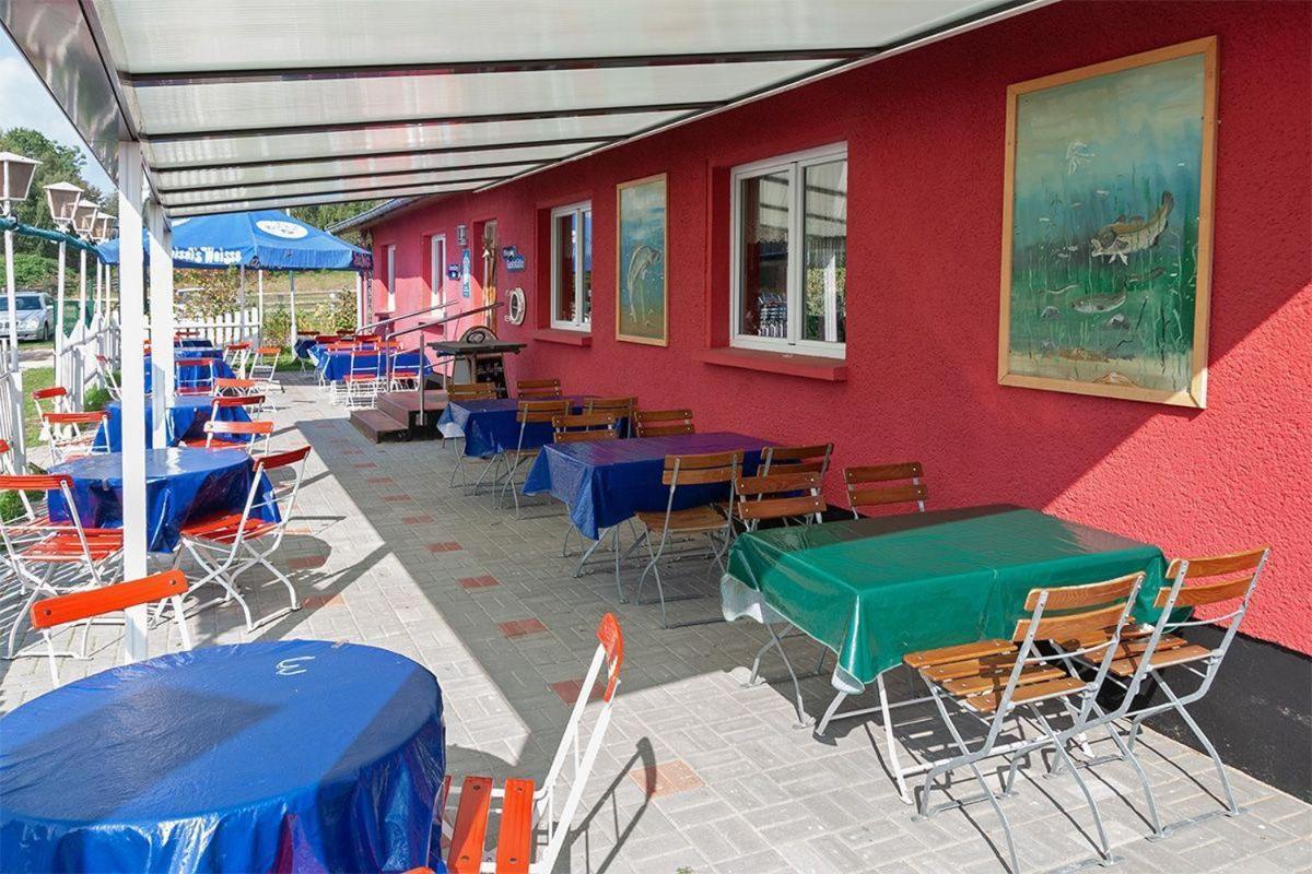 Familienzimmer Mit Gemeinschaftsbad Gross Banzelvitz Bagian luar foto